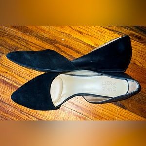 Black Naturalizer leather/suede flats